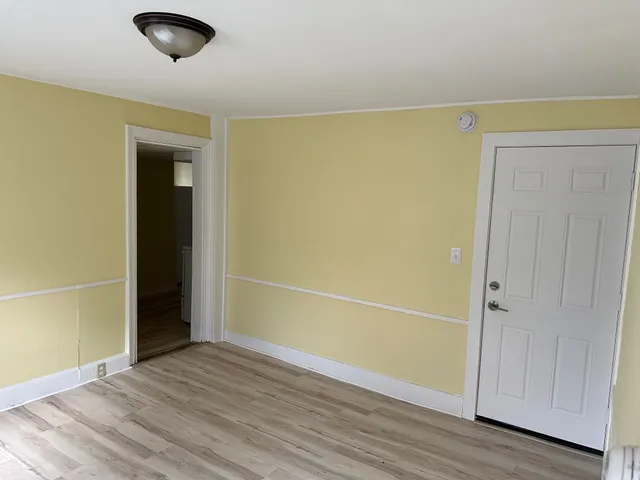 $1,650 | 5 Central Square, Unit 1, Troy, NH 03465