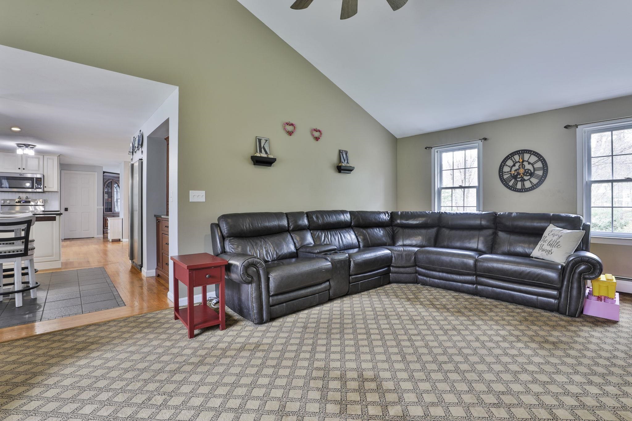 7 Drake Lane Derry, NH 03038 - Photo 14 of 46