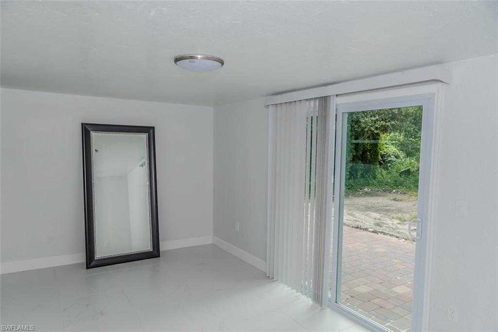 131 22nd Street Northeast Naples, FL 34120 - Photo 15 of 34