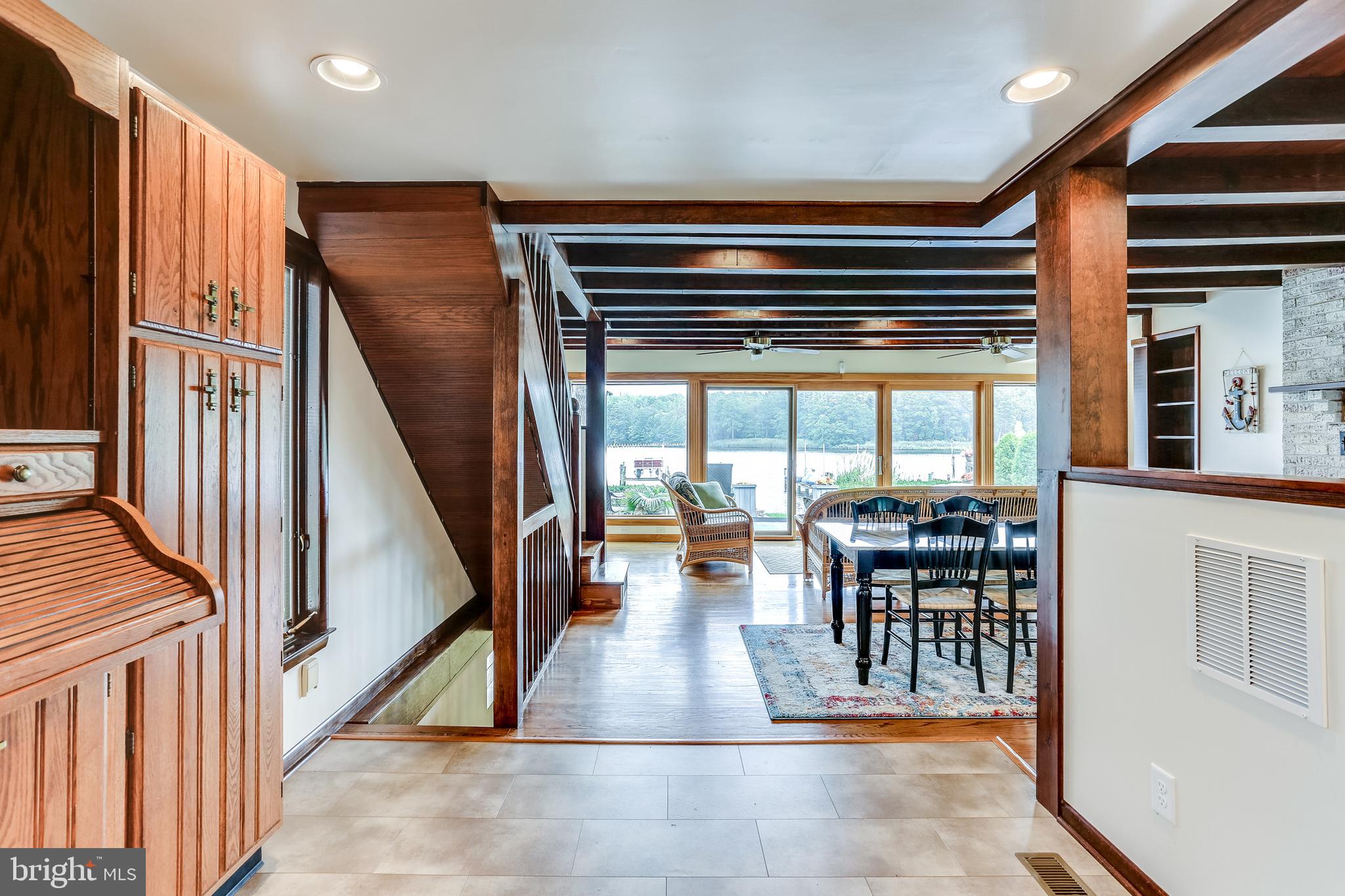 Entry with instant waterviews