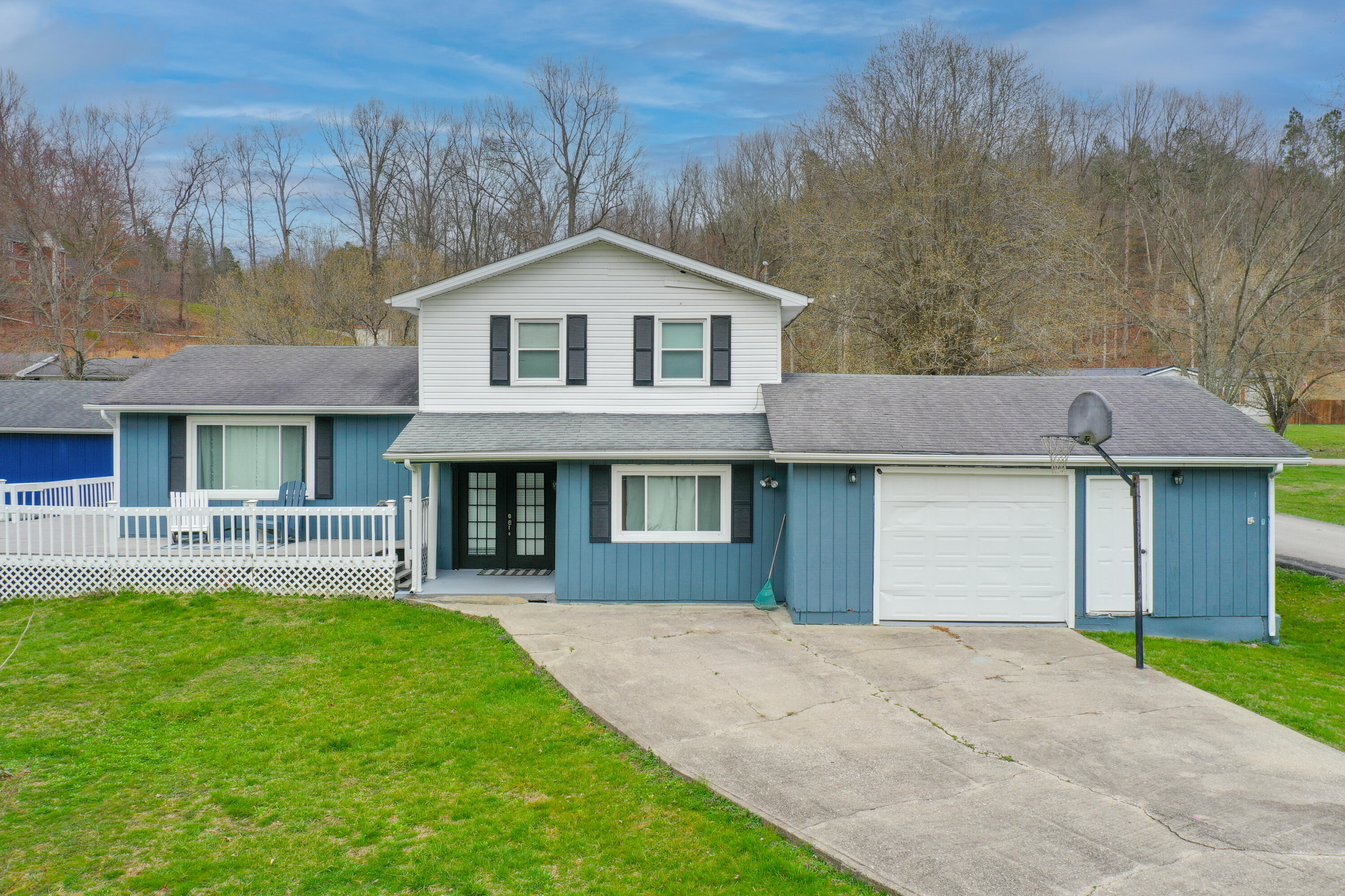 51 Oakmont Road Manchester, KY 40962 - Photo 1 of 58 e3240007c10f_1709850566000-HDR-Edit