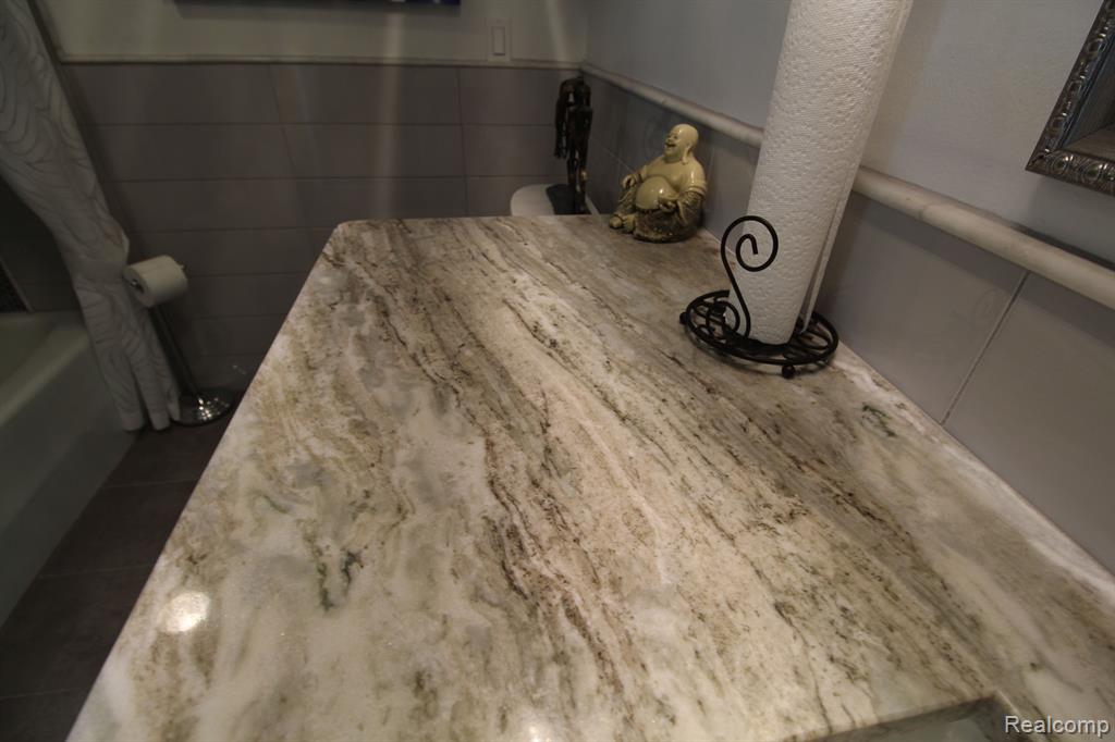 31775 Ridgeside Drive, Unit 2 Farmington Hills, MI 48334 - Photo 64 of 90