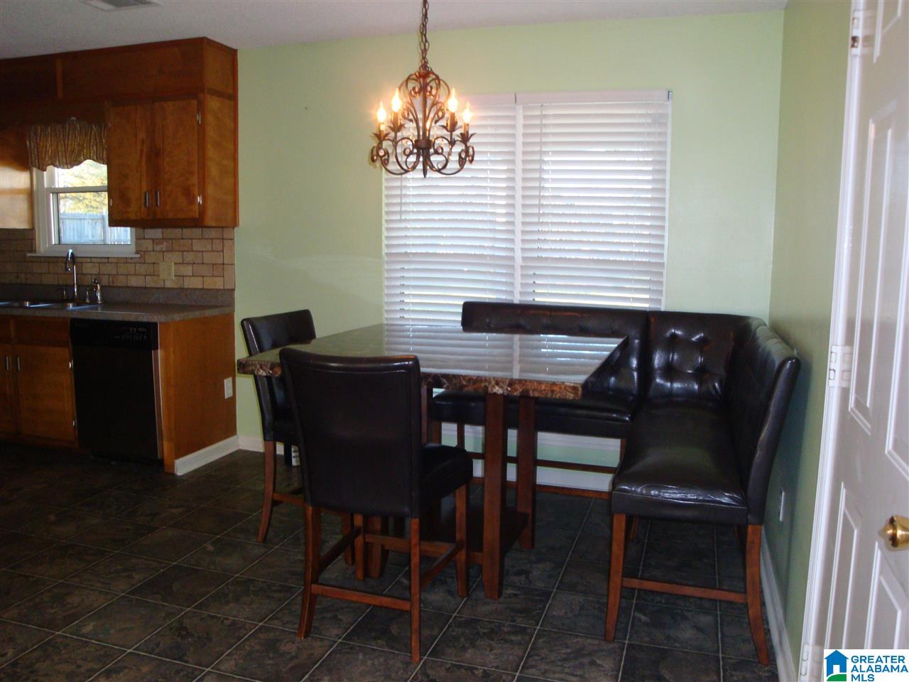 111 Colonial Circle Clanton, AL 35045 - Photo 6 of 19