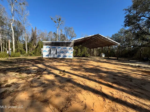 $175,000 | 26460 Billy Hinton Road, Lucedale, MS 39452