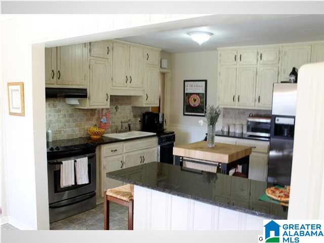 133 Raleigh Avenue Birmingham, AL 35209 - Photo 8 of 20