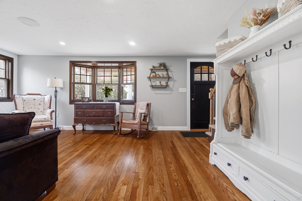 69 Jennings Road Waltham, MA 02451 - Photo 7 of 23 Gallery Image 7