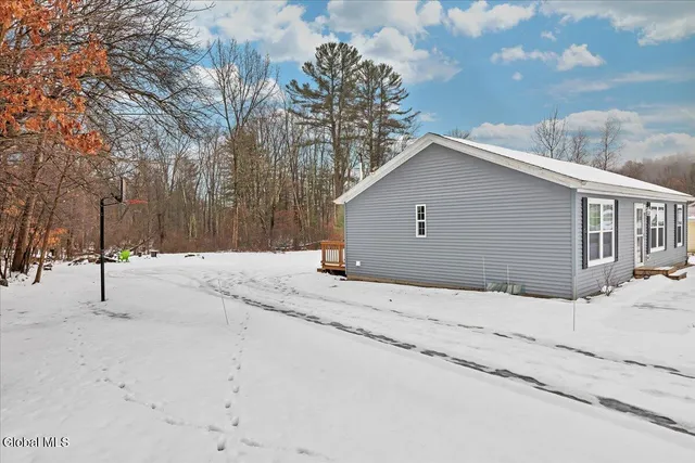 $339,000 | 40 2nd Dyke Road, Sand Lake, NY 12018