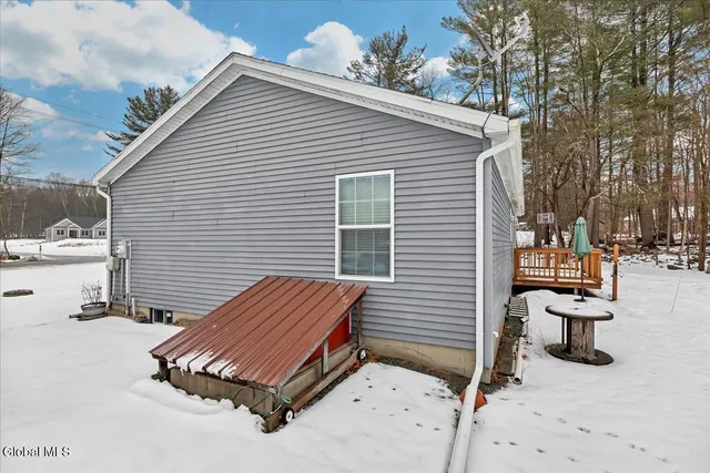 $339,000 | 40 2nd Dyke Road, Sand Lake, NY 12018