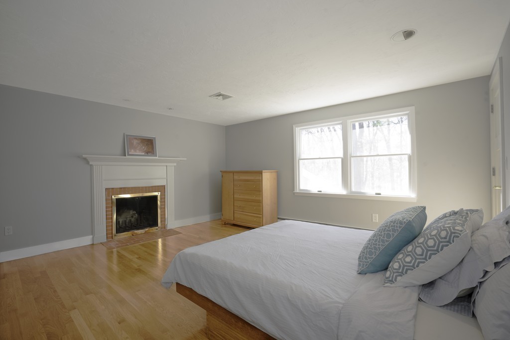 23 Dover Farm Road Medfield, MA 02052 - Photo 19 of 29 Gallery Image 19