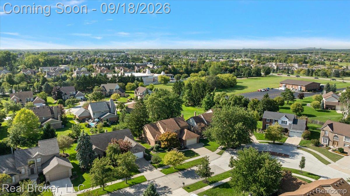 44744 Danbury Road Canton, MI 48188 - Photo 58 of 62 19-44744 Danbury-19.jpg