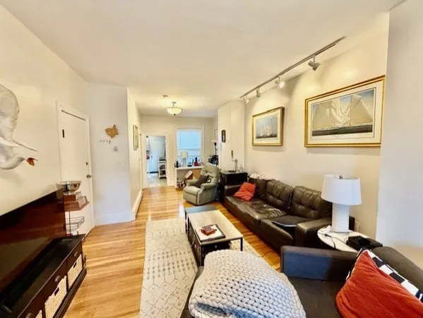 $5,000 | 83 High Street, Unit 2, Boston, MA 02129