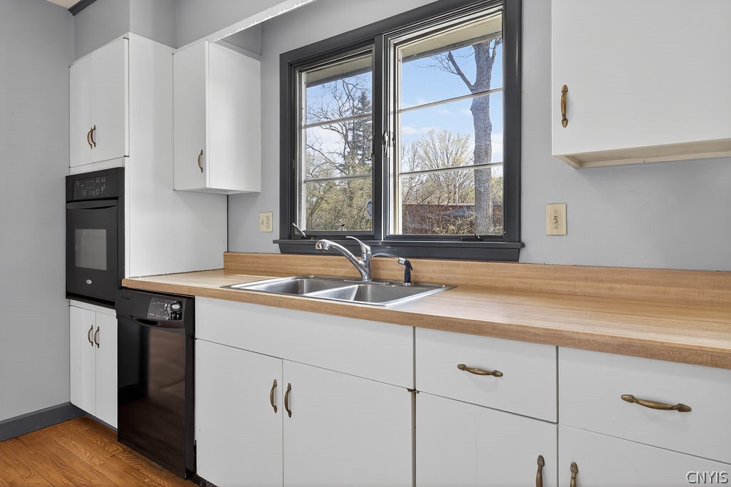 166 Terrace Way Camillus, NY 13031 - Photo 19 of 49 Lots of Cabinets and Natural Light