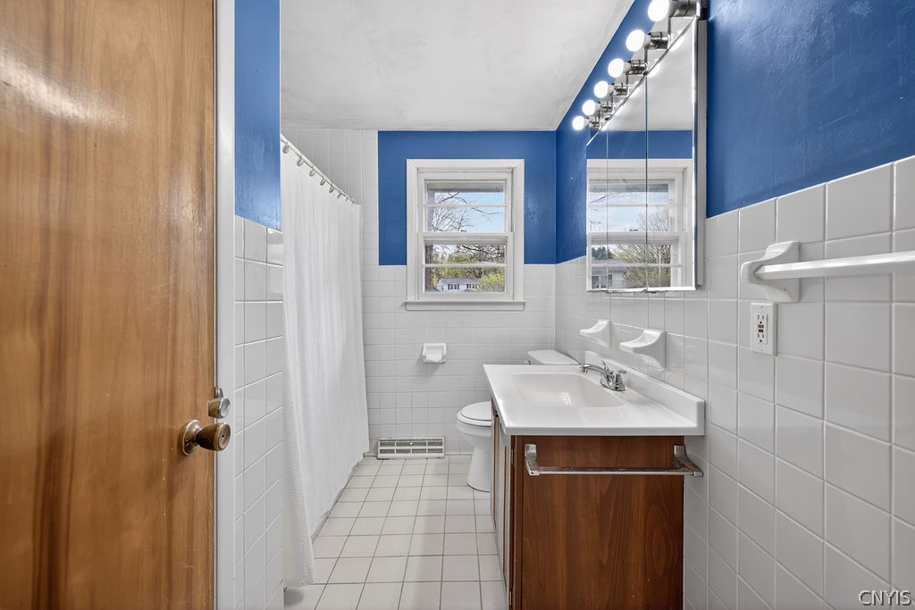 166 Terrace Way Camillus, NY 13031 - Photo 25 of 49 Full Bath #1 with Tiled Floors and Walls
