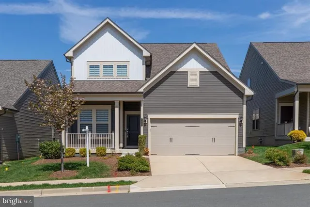 a view of a house and outdoor space