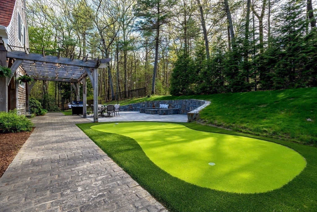 97 Fox Run Road Bolton, MA 01740 - Photo 4 of 42