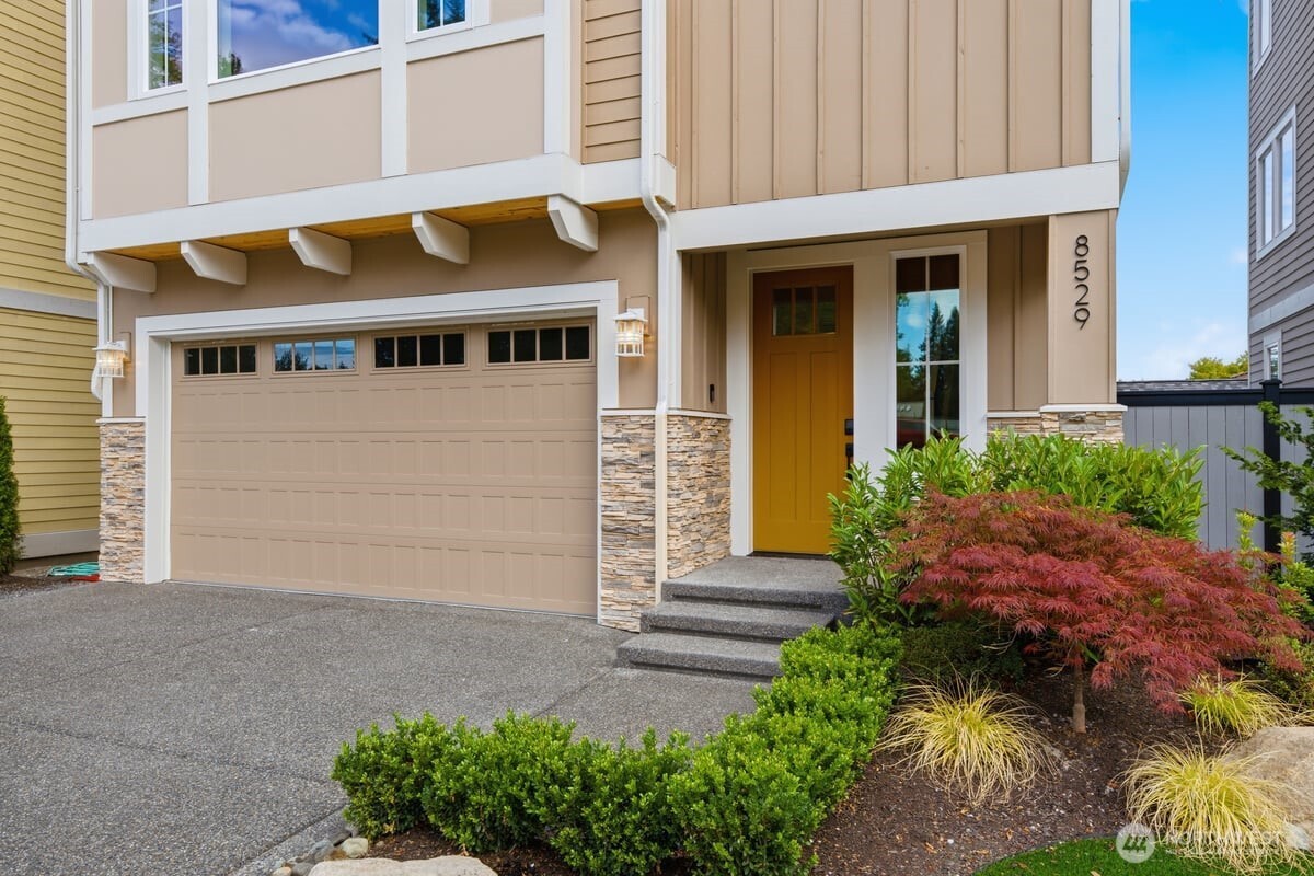 8529 230th Place Southwest, Unit 10 Edmonds, WA 98026 - Photo 2 of 34 Gallery Image 2