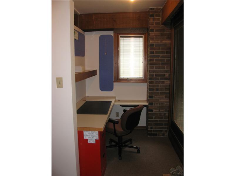 22 Standish Road Rosslyn Farms, PA 15106 - Photo 17 of 25 Studio/Study/Office. One of three office areas in the home. Also great for homework, doing bills, or a craft area!