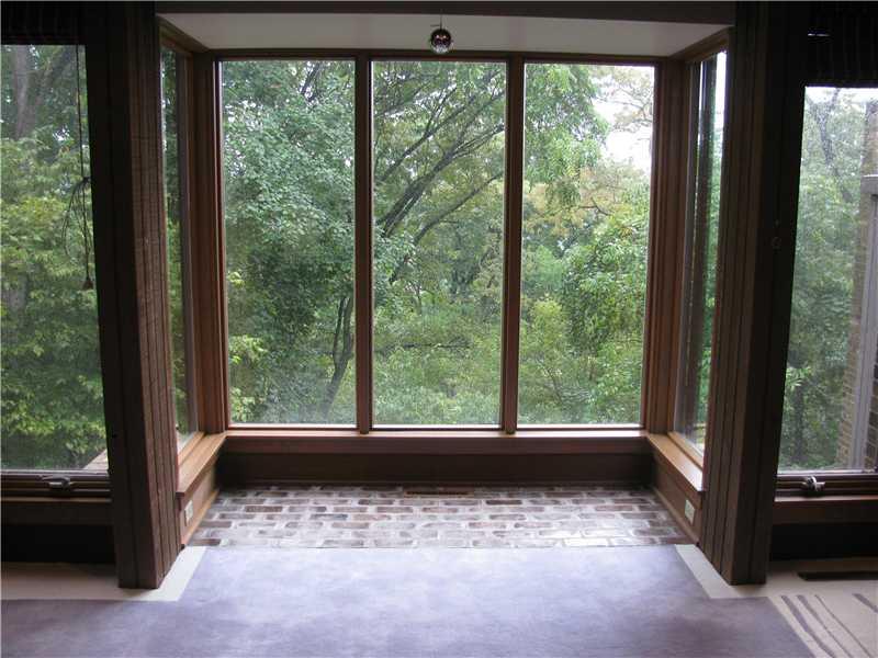 22 Standish Road Rosslyn Farms, PA 15106 - Photo 3 of 25 Family Room.