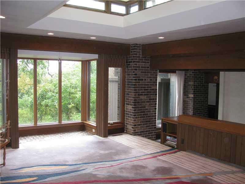 22 Standish Road Rosslyn Farms, PA 15106 - Photo 4 of 25 Family Room.
