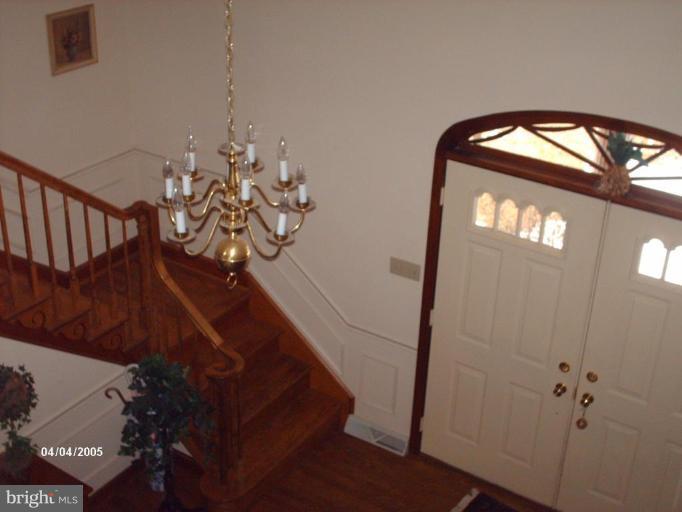 8120 Pious Ridge Road Berkeley Springs, WV 25411 - Photo 13 of 24 Entrance / Foyer