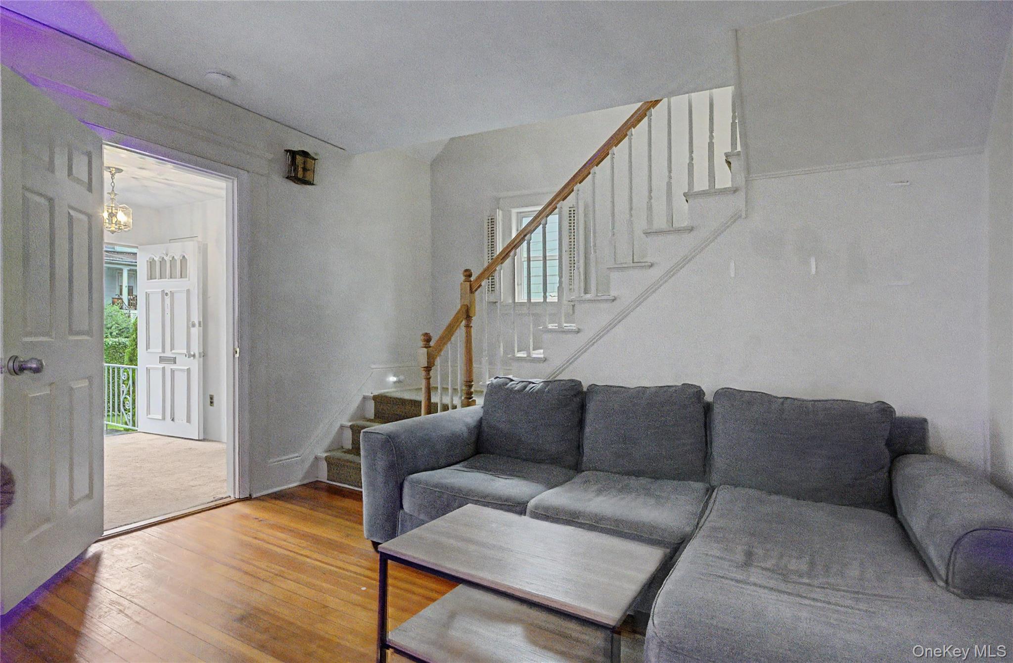 40 Dewey Avenue New Rochelle, NY 10801 - Photo 5 of 17
