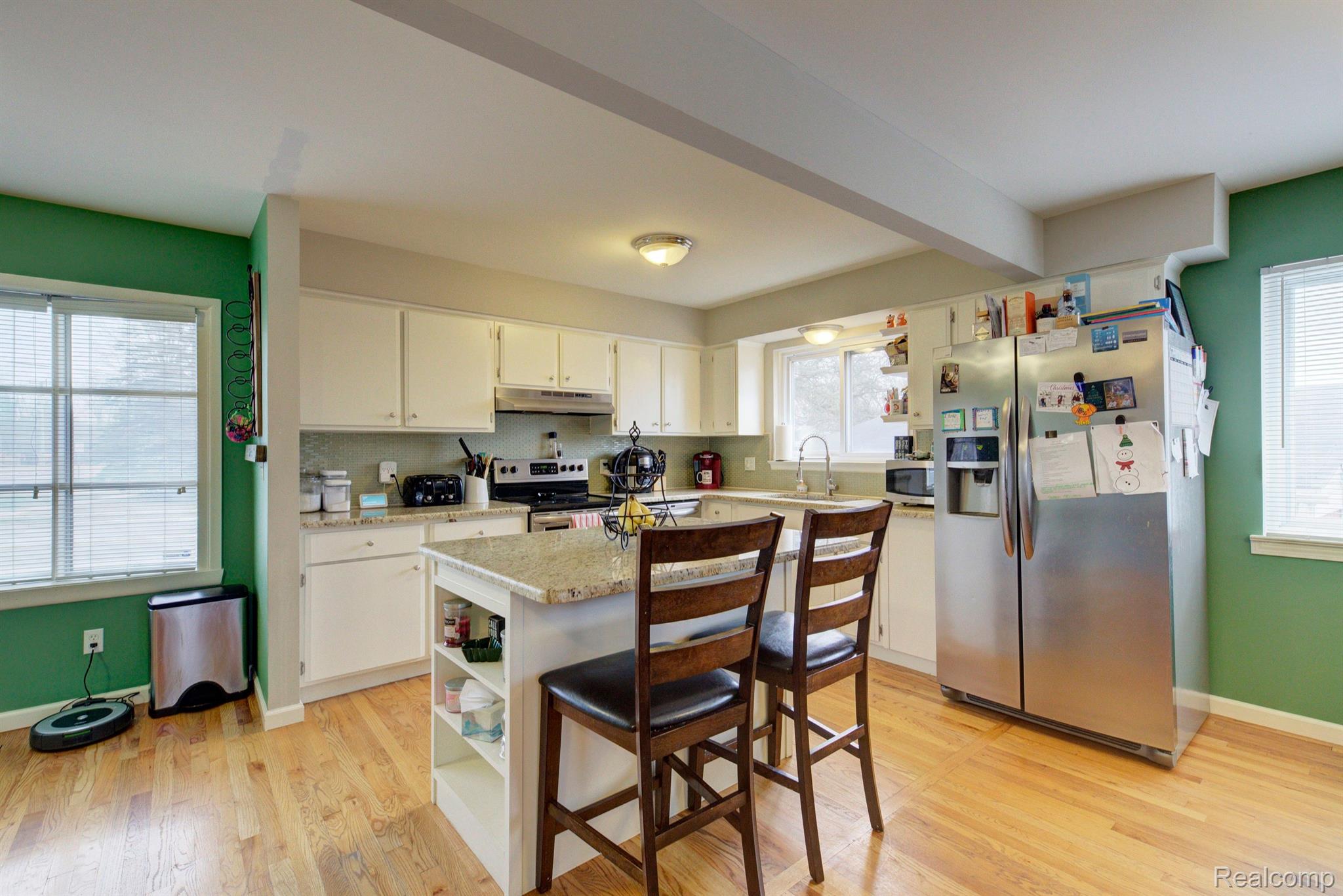 24185 Farmington Road Farmington, MI 48336 - Photo 22 of 50 Gallery Image 22