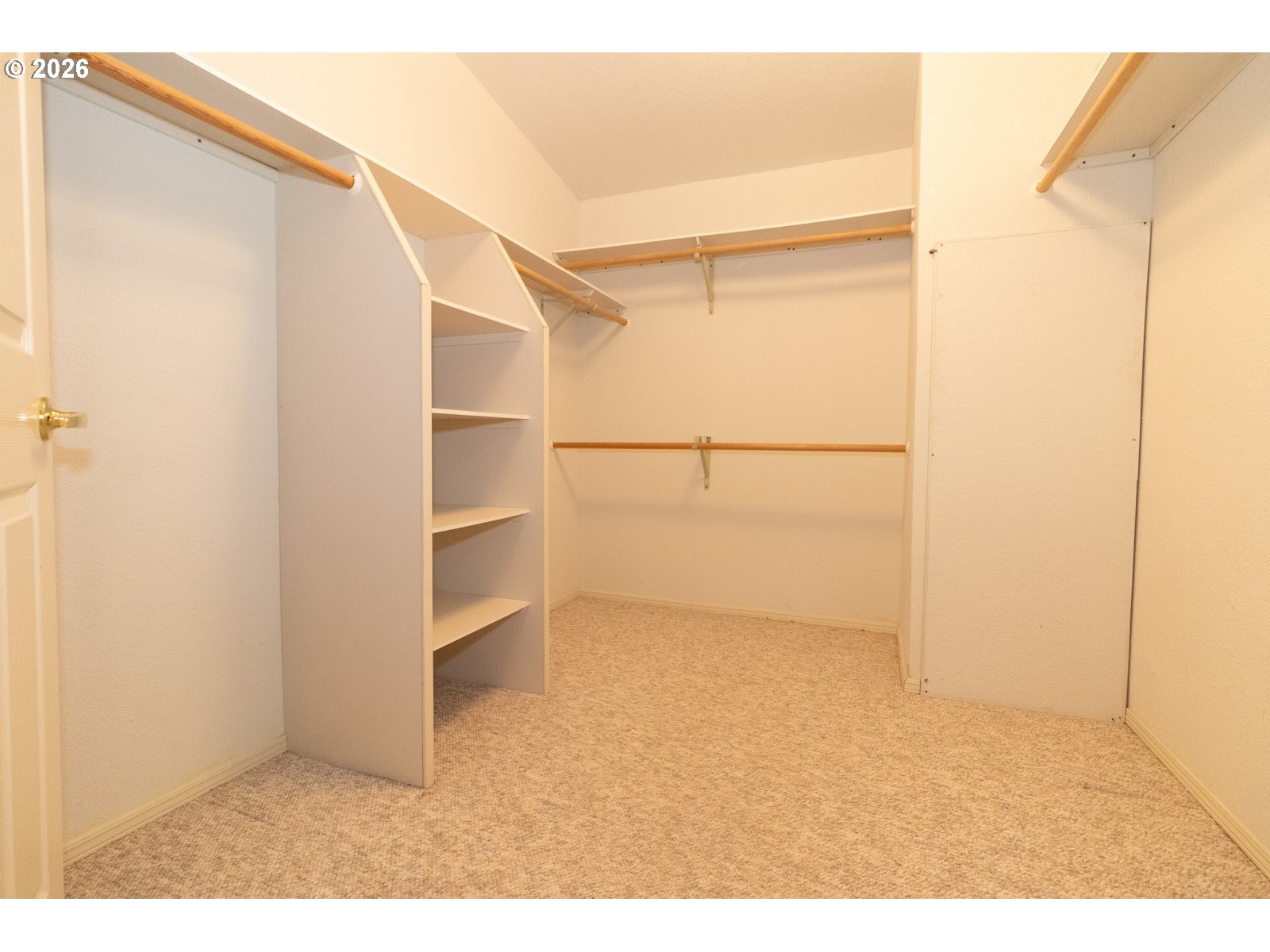 499 Sherwood Loop Florence, OR 97439 - Photo 27 of 39 a view of an empty room