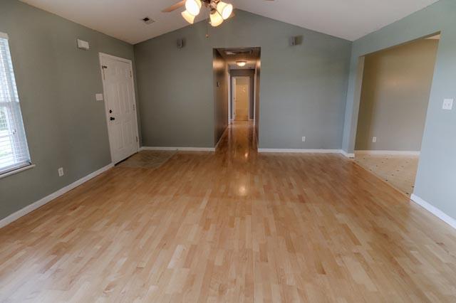 4252 Pea Ridge Road Maryville, TN 37804 - Photo 13 of 26 Living Room