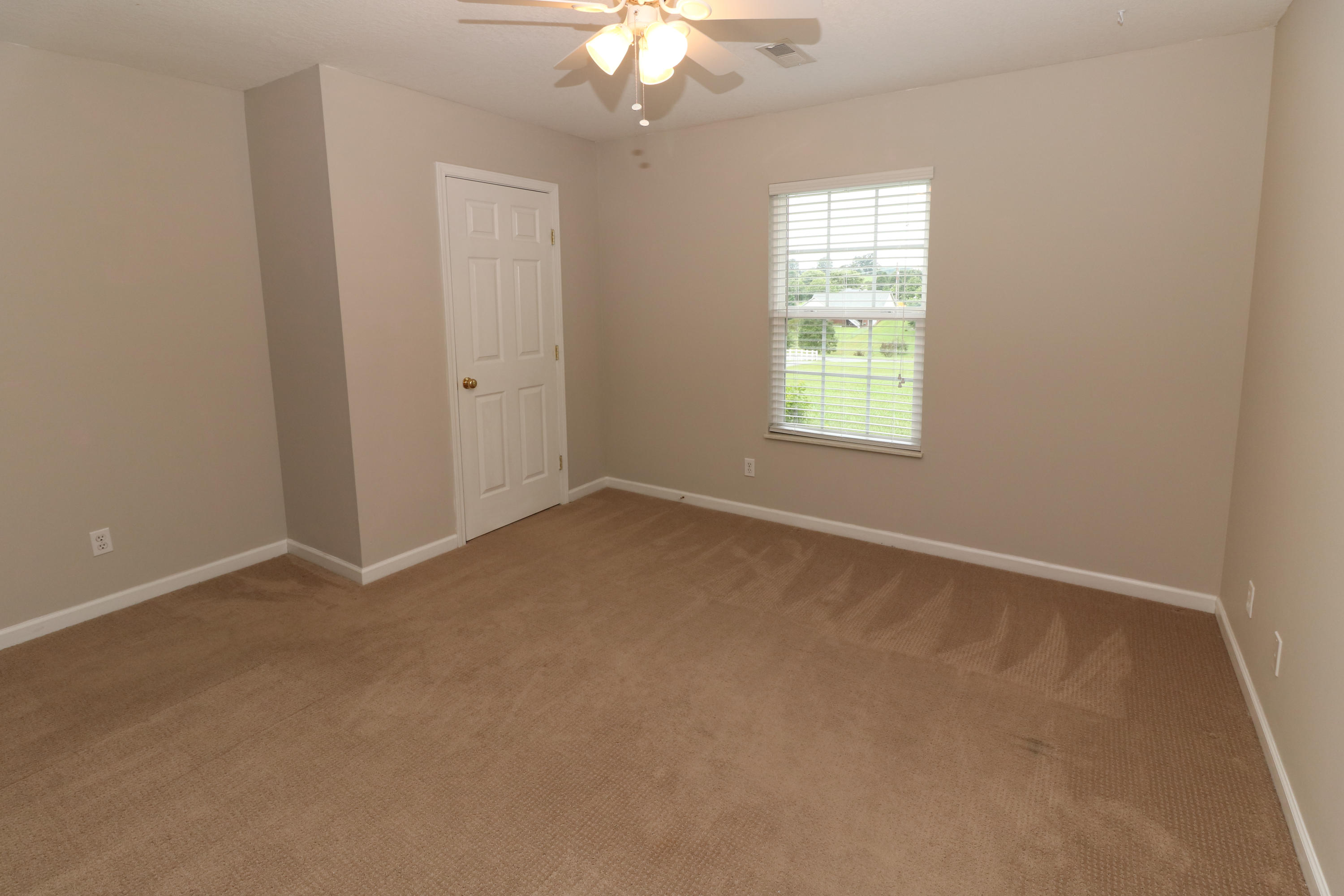 4252 Pea Ridge Road Maryville, TN 37804 - Photo 22 of 26 Bedroom 3