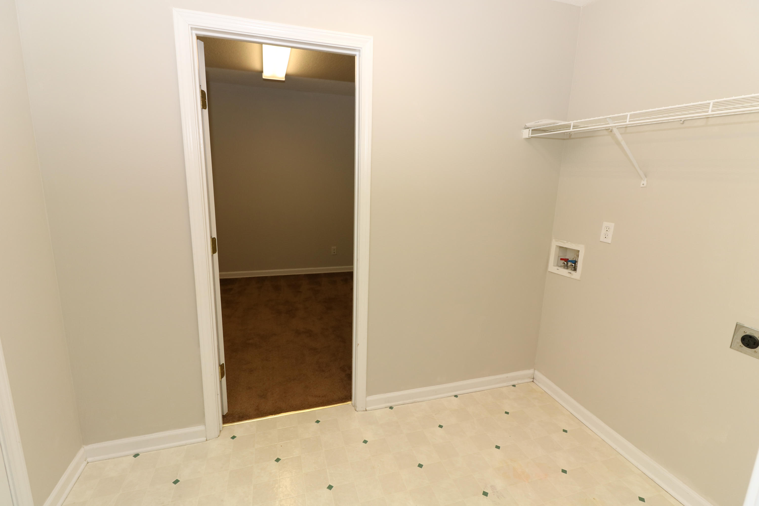 4252 Pea Ridge Road Maryville, TN 37804 - Photo 8 of 26 Laundry