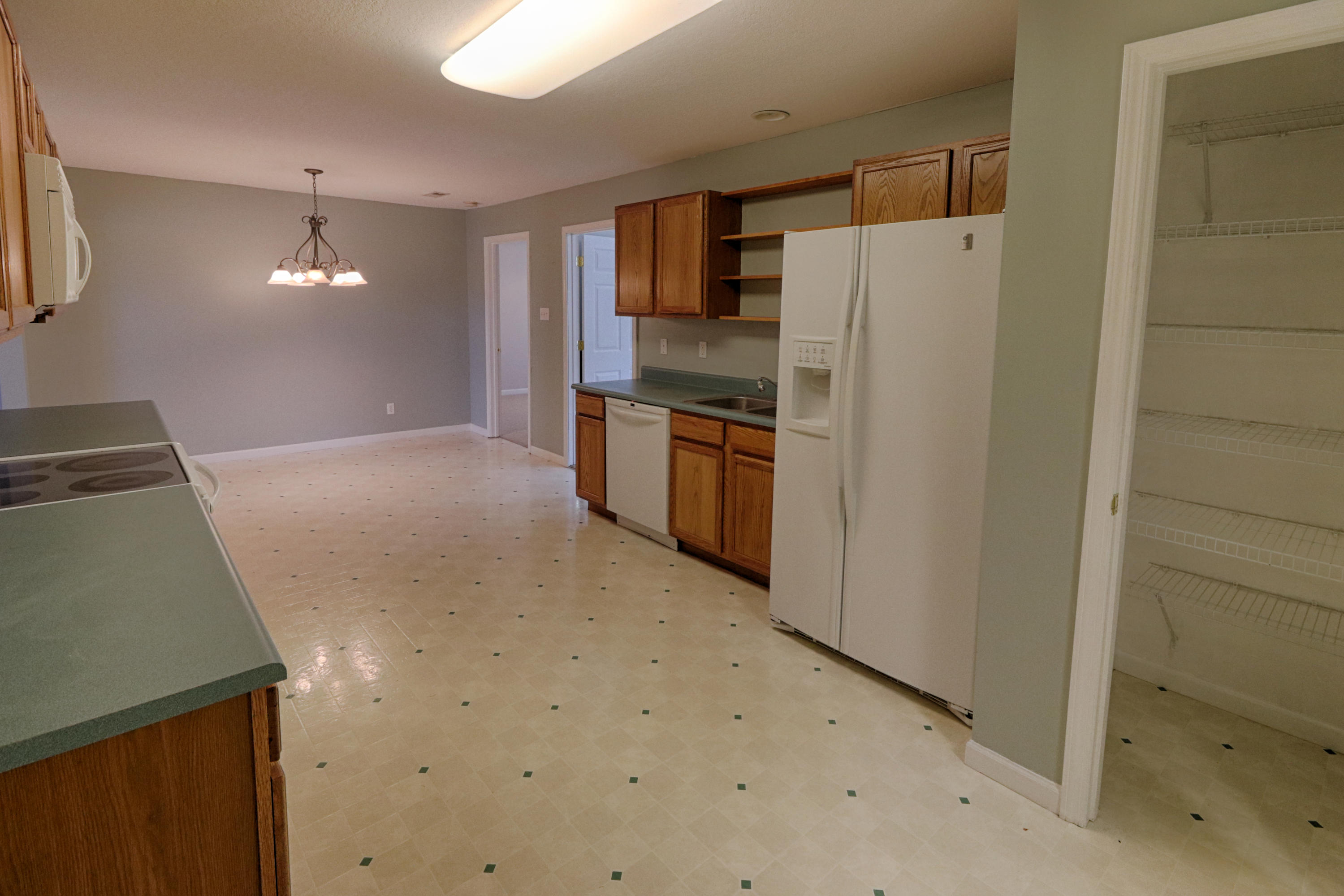 4252 Pea Ridge Road Maryville, TN 37804 - Photo 10 of 26 Kitchen/Dining Room Combo