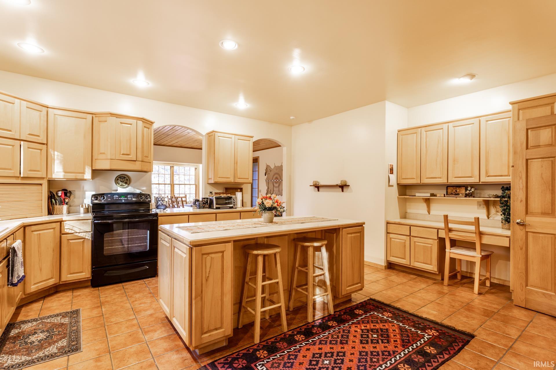 6671 East Gross Road Bloomington, IN 47401 - Photo 2 of 25