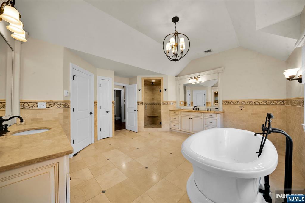222 Deep Brook Road Wyckoff, NJ 07481 - Photo 30 of 50