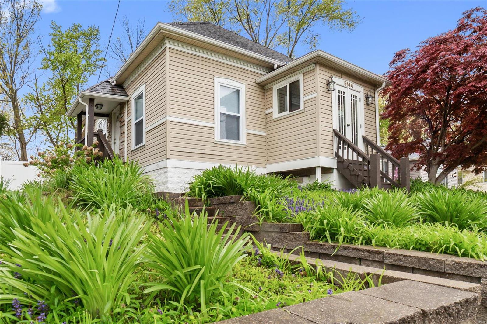 5144 Heege Road St. Louis, MO 63123 - Photo 1 of 20 Gallery Image 1