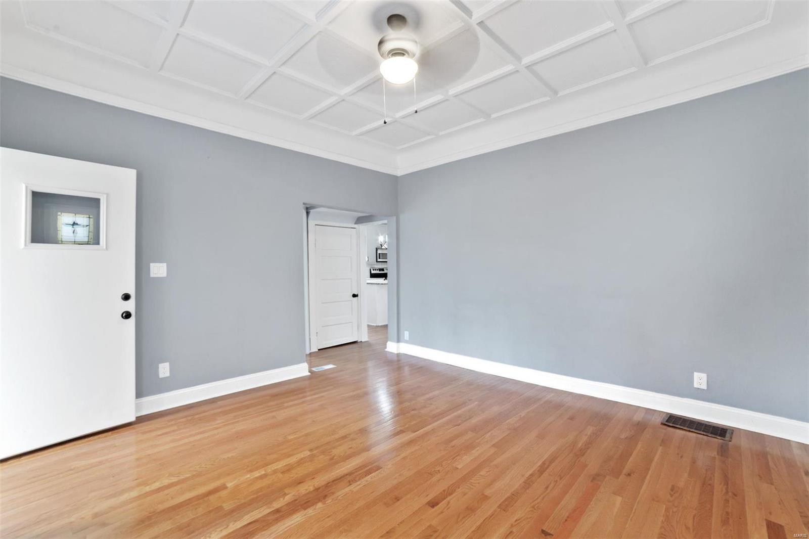 5144 Heege Road St. Louis, MO 63123 - Photo 12 of 20 Gallery Image 12