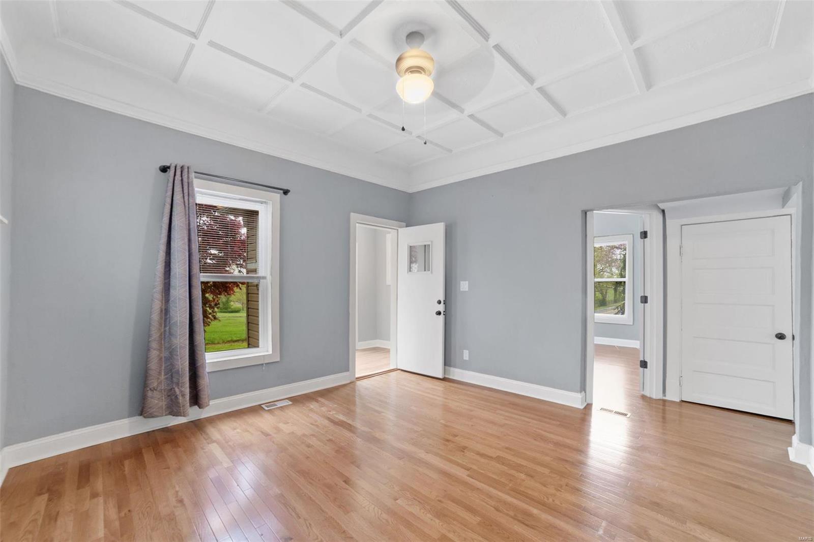 5144 Heege Road St. Louis, MO 63123 - Photo 13 of 20 Gallery Image 13
