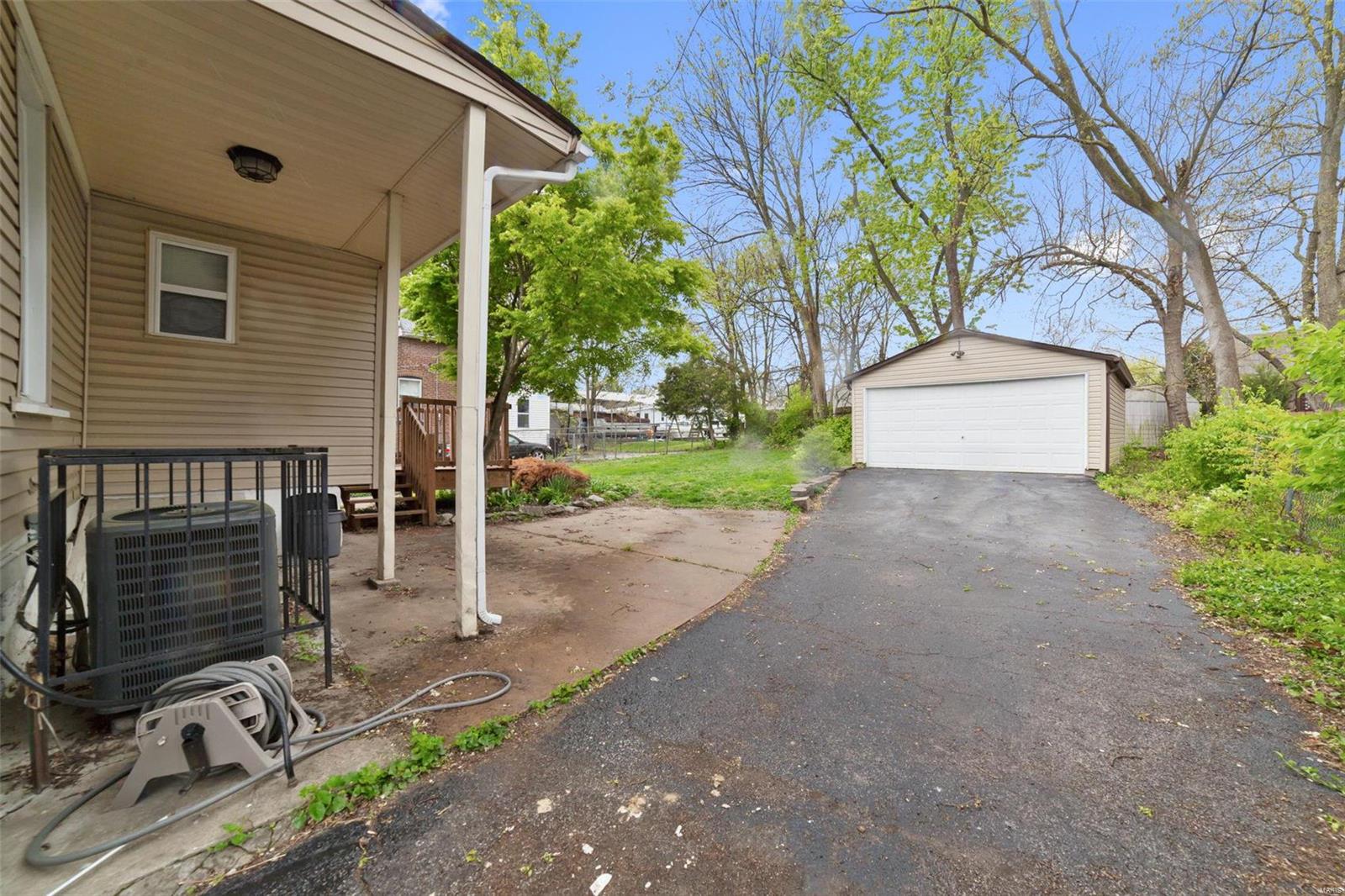 5144 Heege Road St. Louis, MO 63123 - Photo 17 of 20 Gallery Image 17