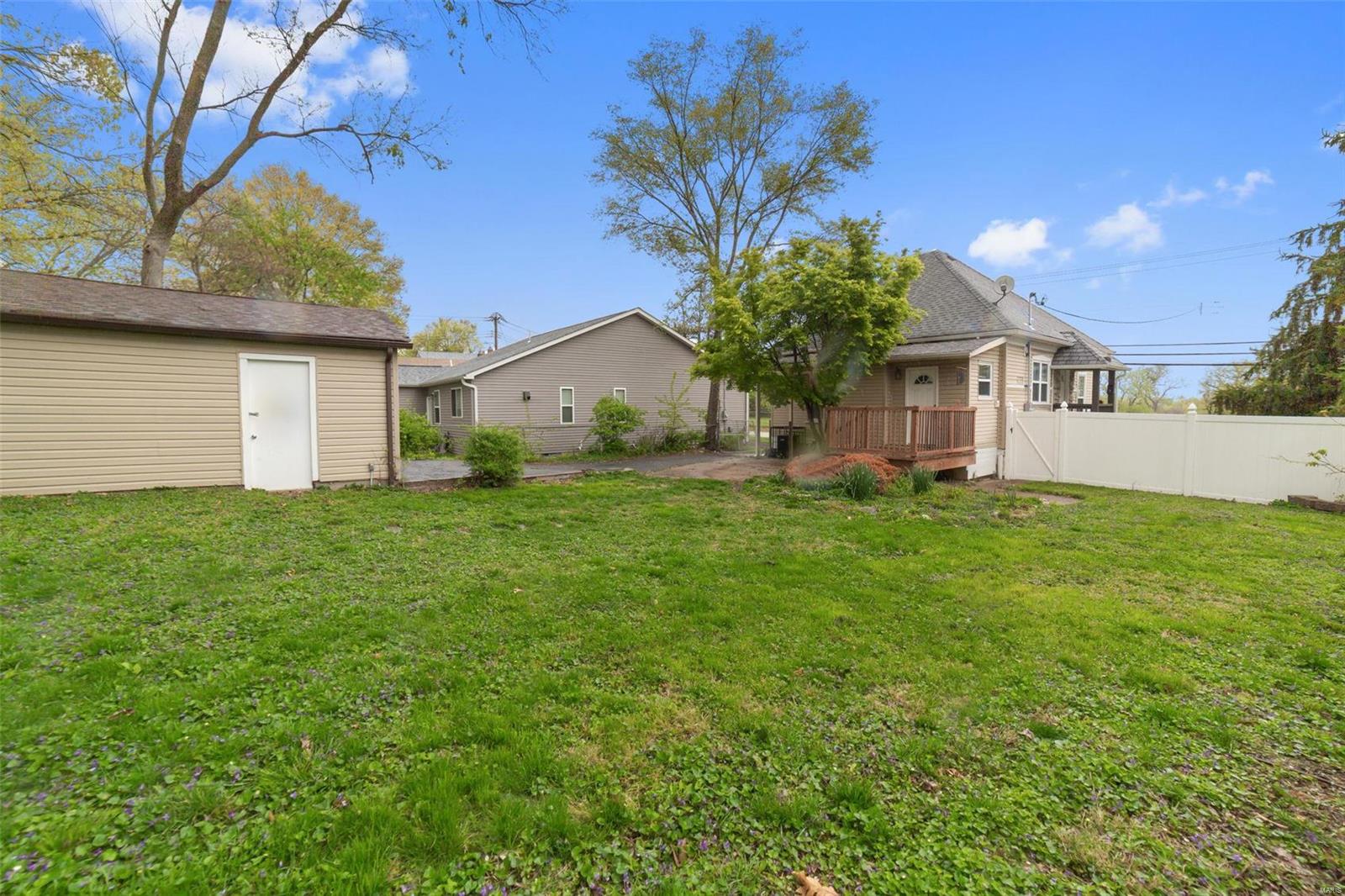 5144 Heege Road St. Louis, MO 63123 - Photo 18 of 20 Gallery Image 18