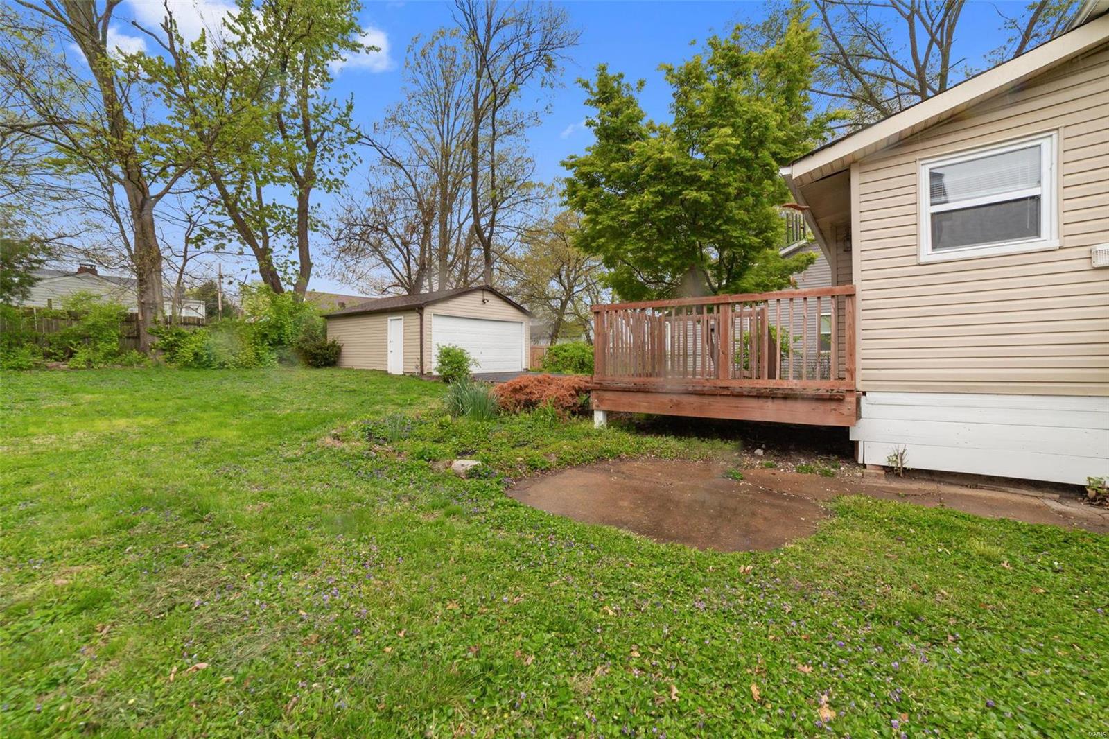 5144 Heege Road St. Louis, MO 63123 - Photo 4 of 20 Gallery Image 4