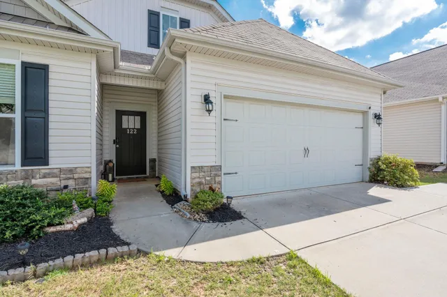 $359,000 | 122 Northwild Drive, Duncan, SC 29334