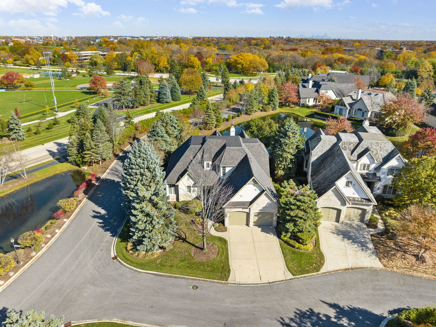 9 Forest Gate Circle Oak Brook, IL 60523 - Photo 31 of 39