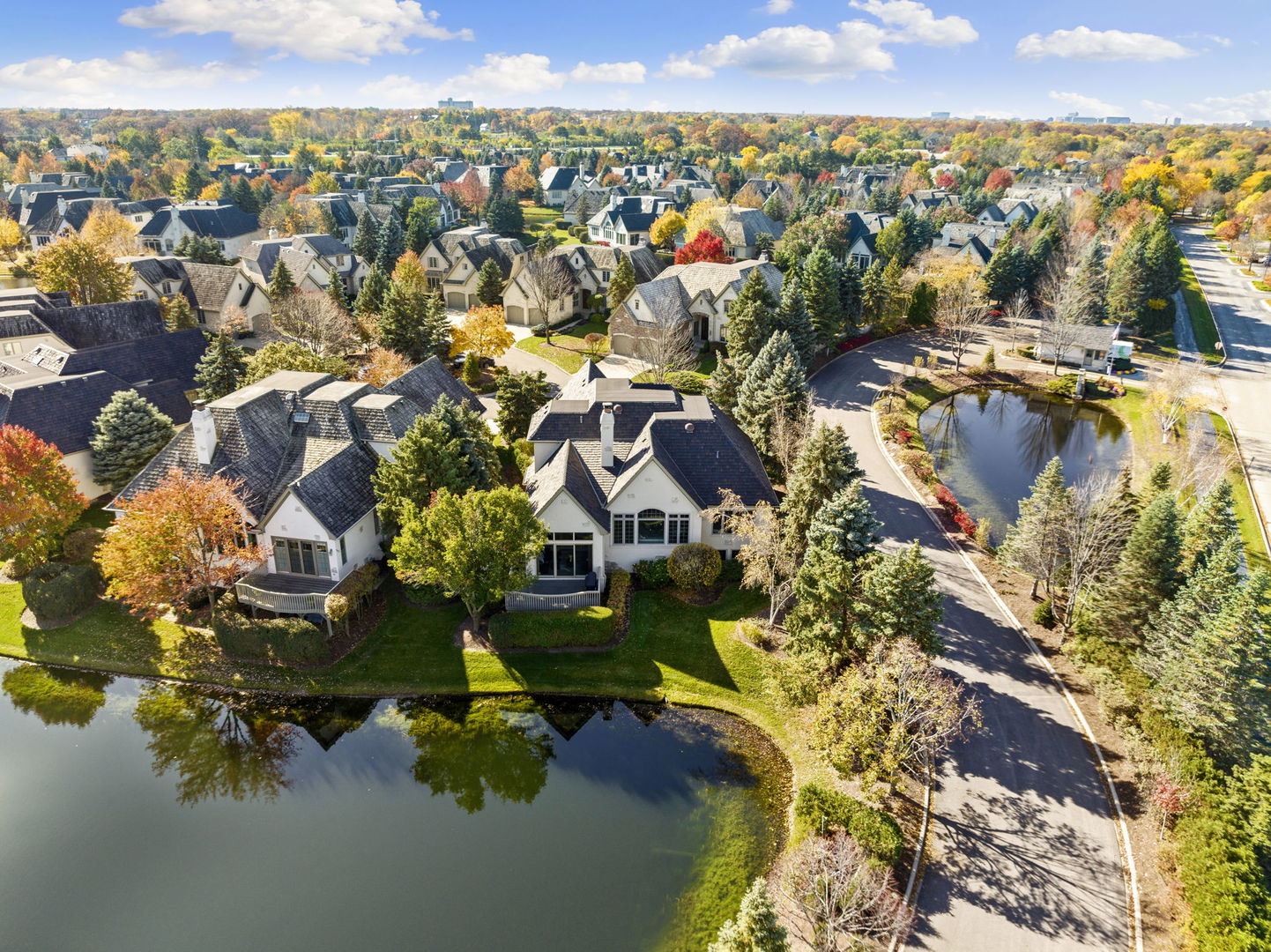 9 Forest Gate Circle Oak Brook, IL 60523 - Photo 35 of 39 a view of city