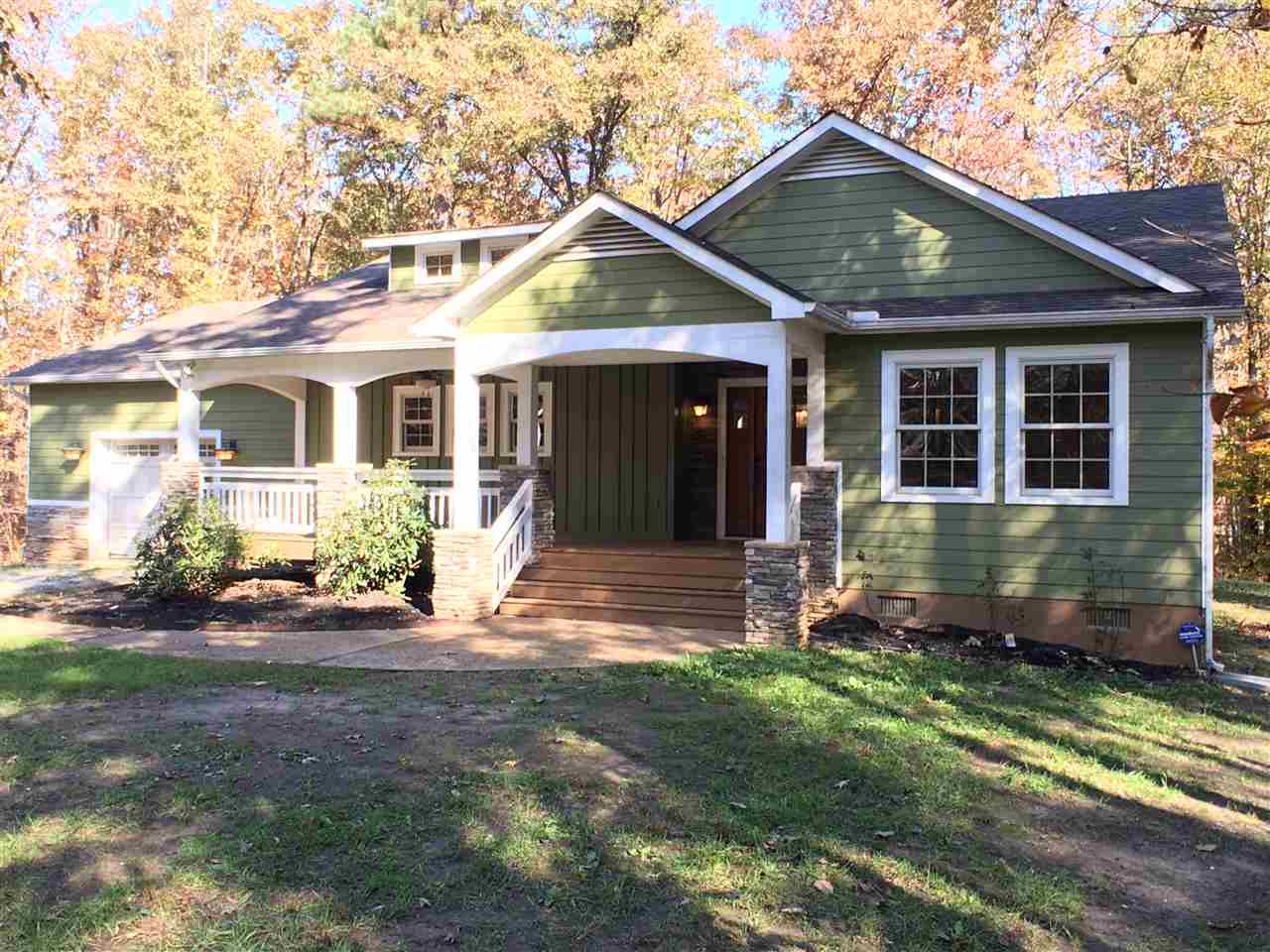 278 Jordan Store Road Kents Store, VA 23084 - Photo 3 of 47 a front view of a house with garden