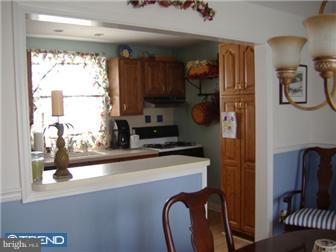 635 Wayne Avenue Springfield, PA 19064 - Photo 7 of 12 Kitchen
