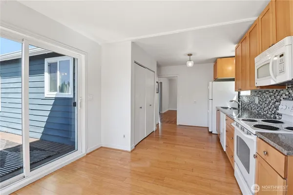 $3,500 | 317 9th Avenue, Kirkland, WA 98033