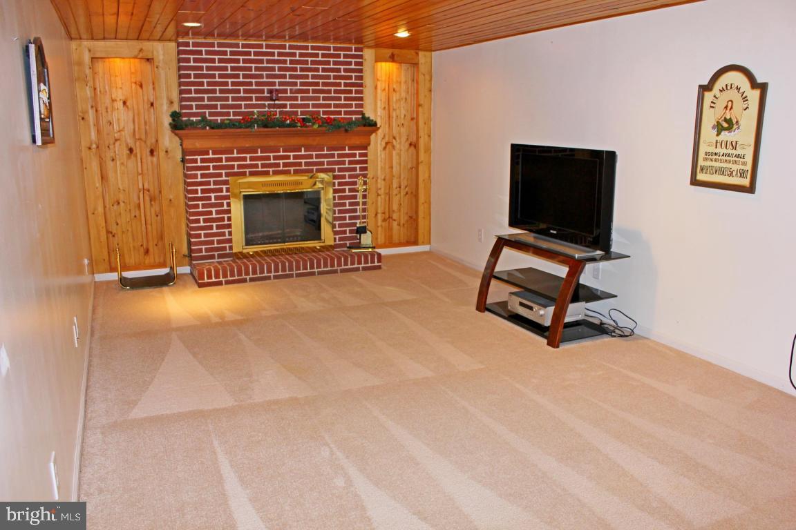 321 Dahlia Road Lancaster, PA 17602 - Photo 14 of 25 Gallery Image 14