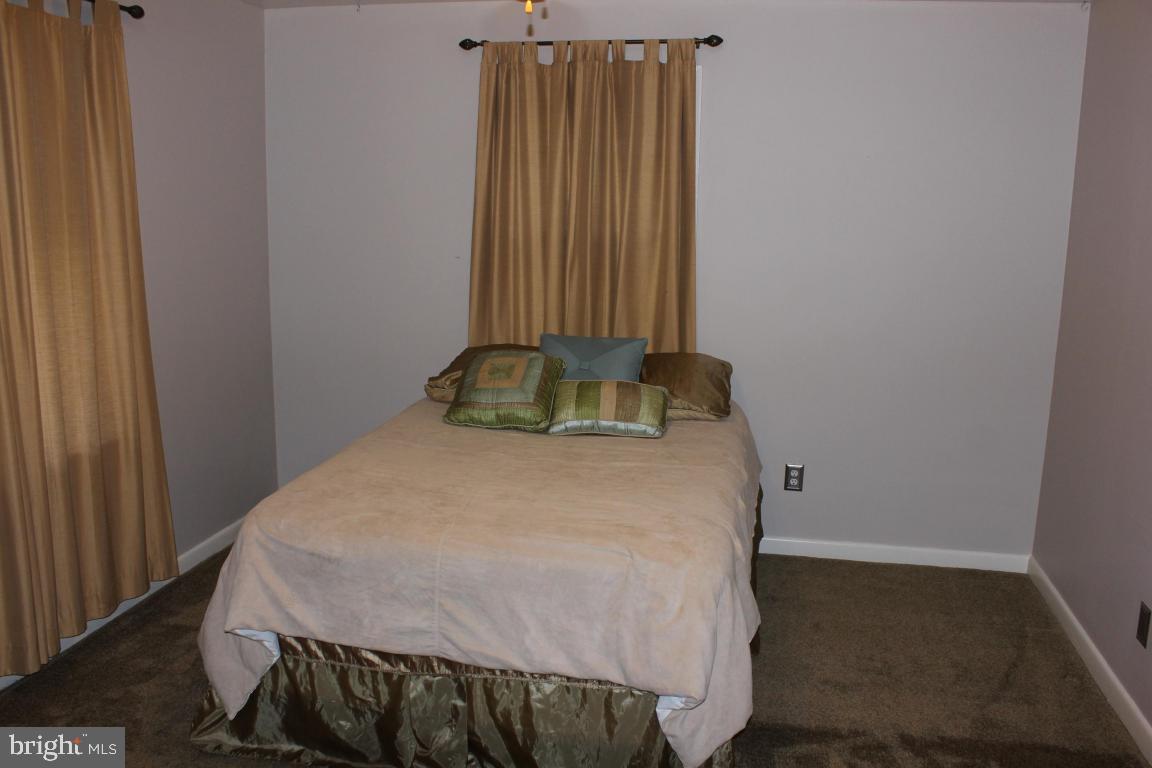 321 Dahlia Road Lancaster, PA 17602 - Photo 9 of 25 Gallery Image 9