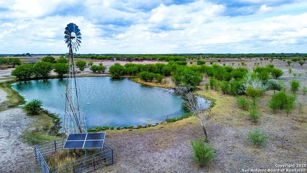 $1,400,000 | 0 F M 799, George West, TX 78022