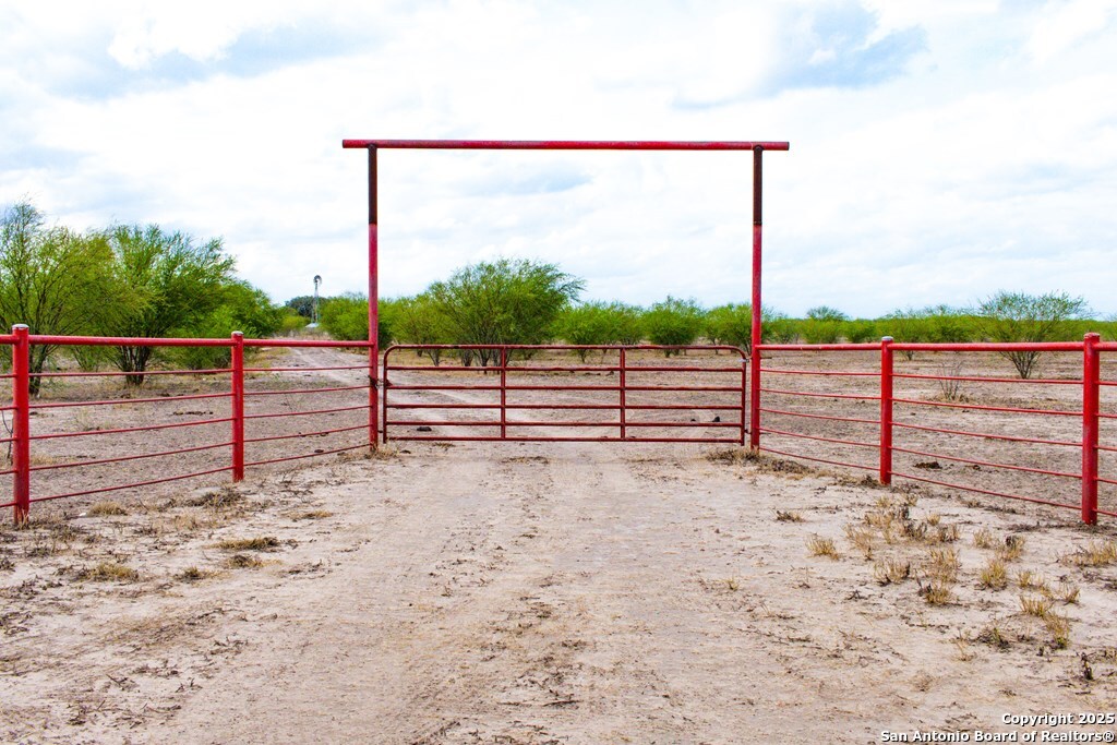 0 F M 799 George West, TX 78022 - Photo 4 of 23