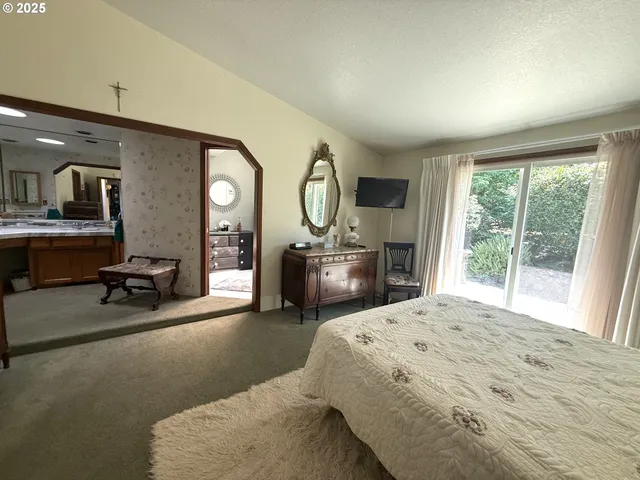 $449,000 | 2462 Senate Way, Medford, OR 97504